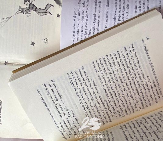 Antigua firma un convenio para que se puedan dar clases de apoyo club la oliva festival literario lectura tefía libros libro biblioteca feminista