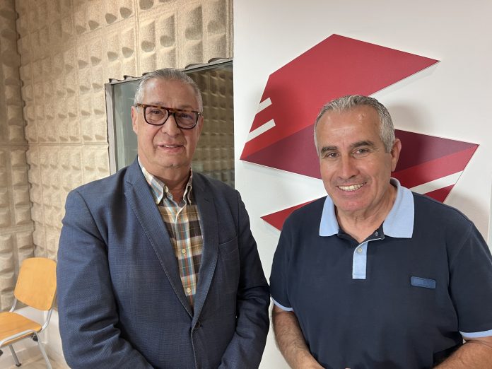 Mario Cabrera y Santiago Travieso en los estudios de Radio Sintonía