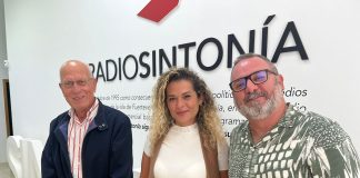 Pedro Amador, candidato a la alcaldía de La Oliva por En Marcha, Daida García y Rafael Giraldez miembros de En Marcha La Oliva