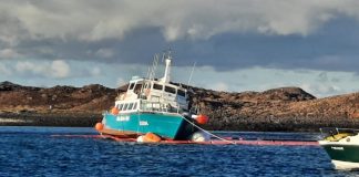 Barco encallado en Lobos