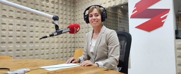 Lara Melián en los estudios de Radio Sintonía