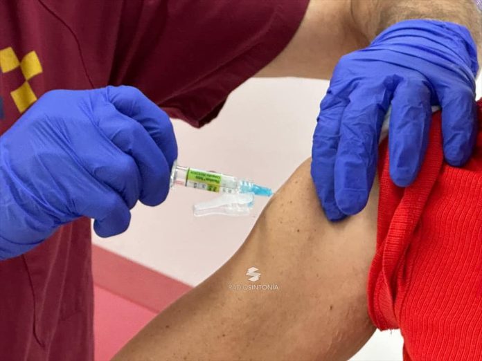 Sanidad da por controlado el brote de meningitis B detectado en un centro educativo de Fuerteventura