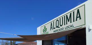 Alquimia, mercado local en Lajares