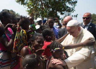 El papa visitó ocho países en África, acercándose a las comunidades más pobres, foto de la Fundación Pablo Horstmann