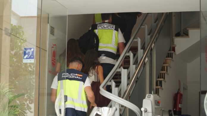 La Policía Judicial detiene a tres personas en el Ayuntamiento de Puerto del Rosario