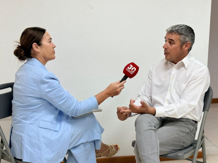 Marusa Hernández y el consejero del Sector Primario, Narvay Quintero-Radio Sintonía Fuerteventura Marusa Hernández y el consejero del Sector Primario, Narvay Quintero-Radio Sintonía Fuerteventura