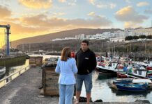 Lorenzo Brito: «Si implantamos la pesca industrial en Canarias, ya podemos ir haciendo las maletas» Marusa Hernández y Lorenzo Brito en el Puerto de Gran Tarajal-Radio Sintonía
