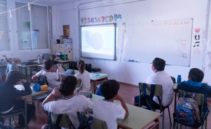 El Cabildo continúa concienciando sobre gestión de residuos y reciclaje a los jóvenes de Fuerteventura.