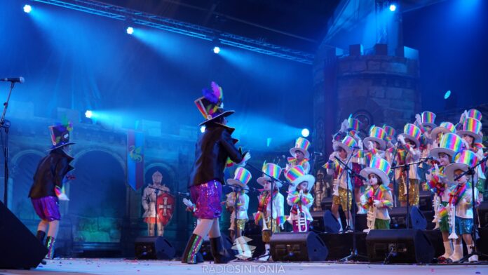 Actuación de la Murga Infantil Tictactitos