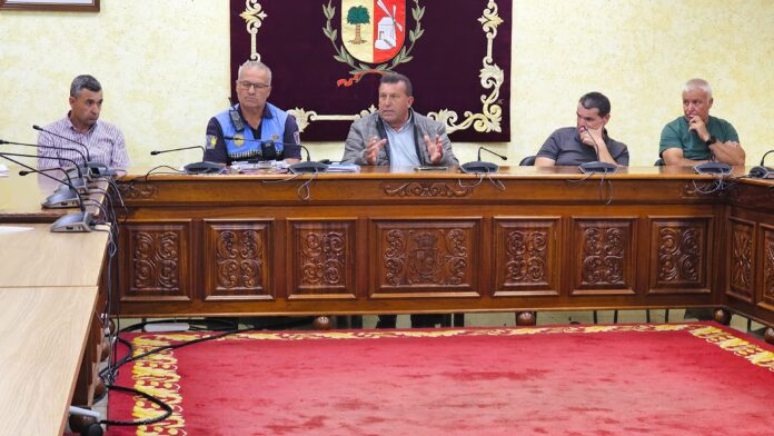 Reunión ayuntamiento y Policía Local de Antigua Reunión ayuntamiento y Policía Local de Antigua