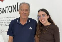 Maximino Méndez en los estudios de Radio Sintonía