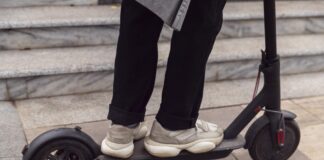 Uso de patinete eléctrico | Freepik