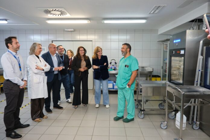 La consejera de Sanidad Esther Monzón visita el Hospital de Fuerteventura