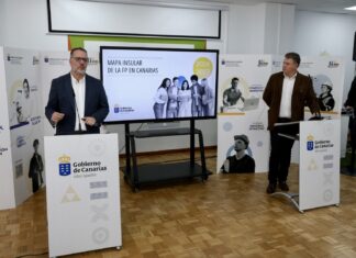 El consejero de EducaciónPoli Suárez presenta las novedades de la FP canaria del curso 2026-27